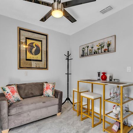 Little Gables Studio-Your Miami Escape-10Min Airport エクステリア 写真
