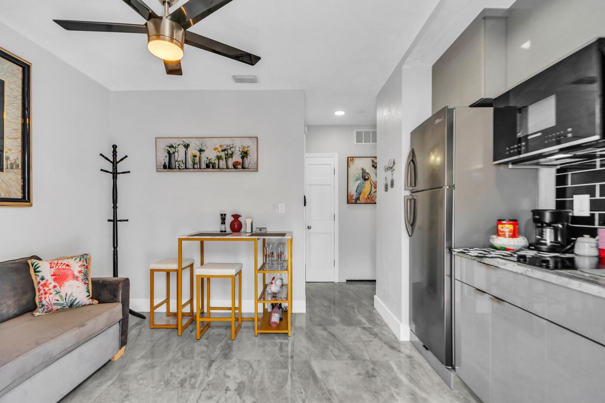 Little Gables Studio-Your Miami Escape-10Min Airport エクステリア 写真