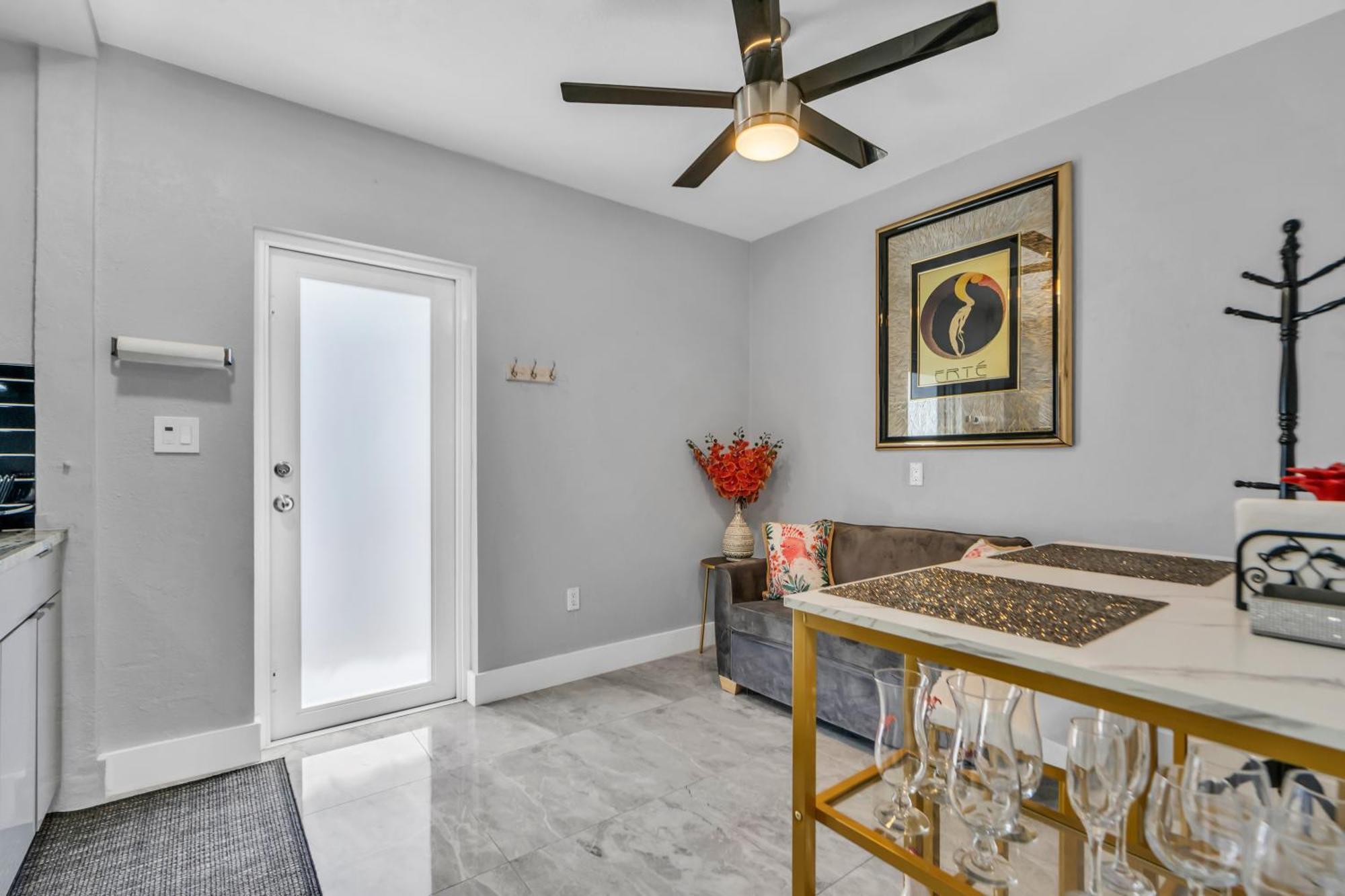 Little Gables Studio-Your Miami Escape-10Min Airport エクステリア 写真