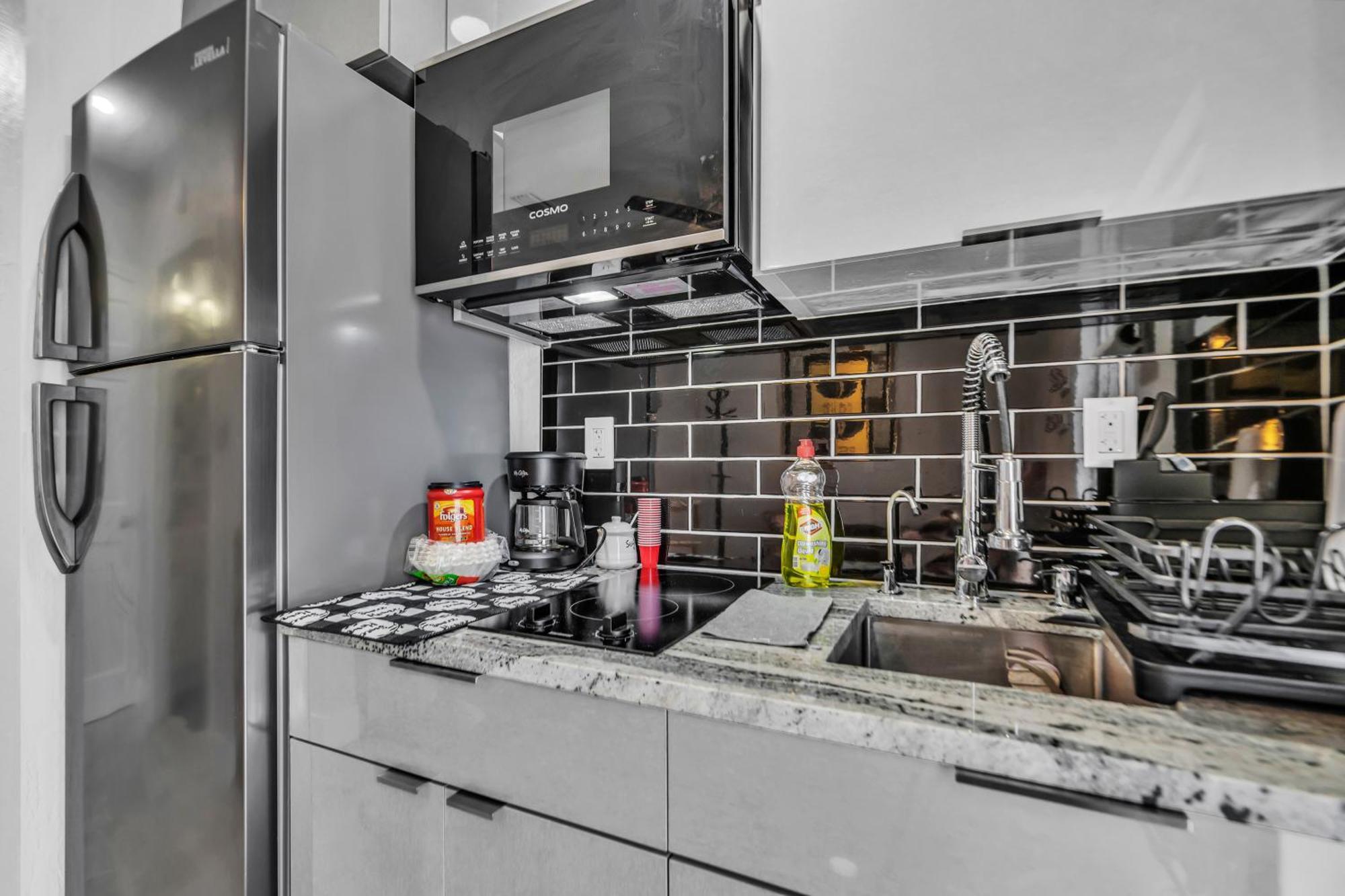Little Gables Studio-Your Miami Escape-10Min Airport エクステリア 写真