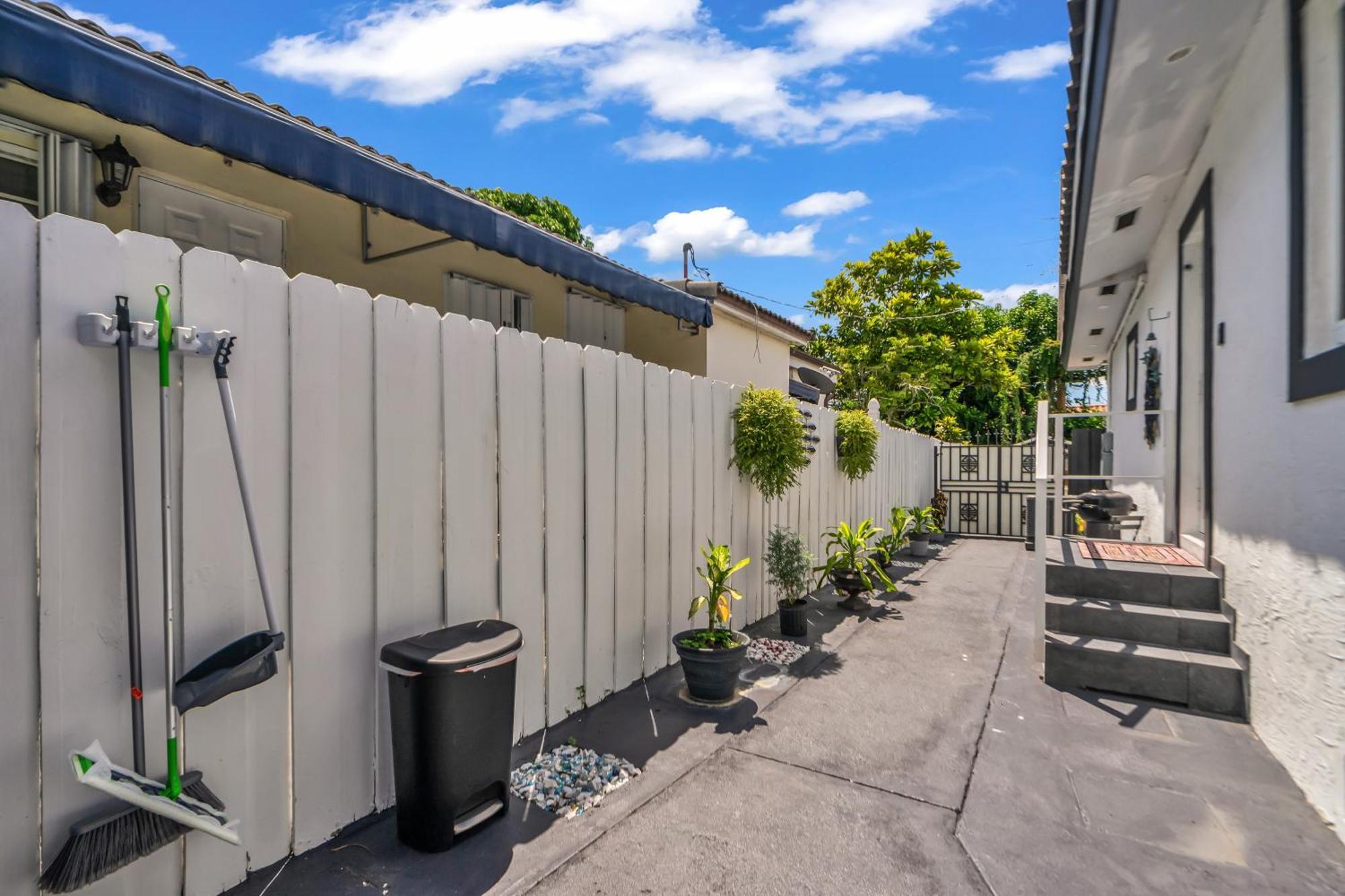 Little Gables Studio-Your Miami Escape-10Min Airport エクステリア 写真