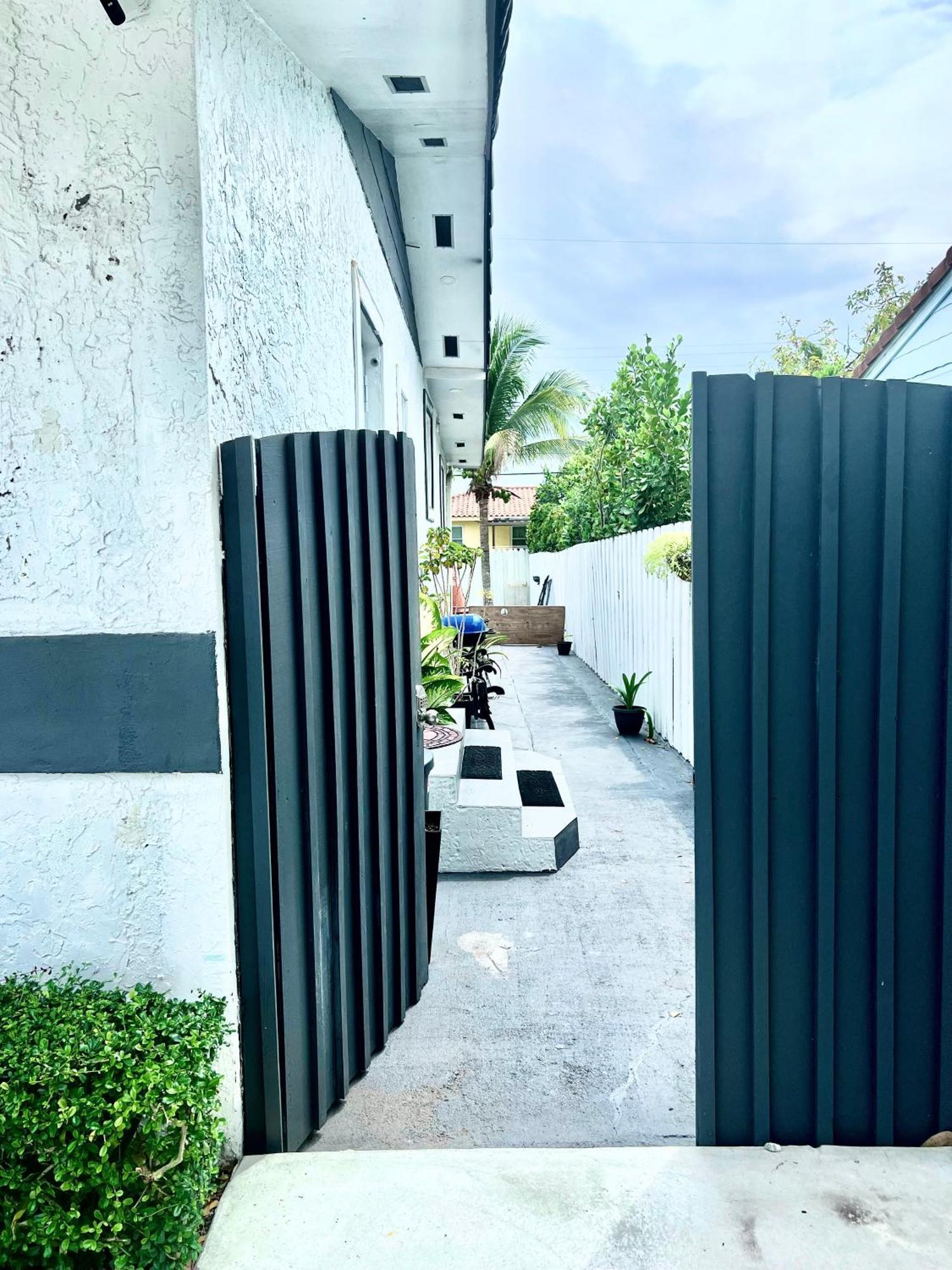 Little Gables Studio-Your Miami Escape-10Min Airport エクステリア 写真