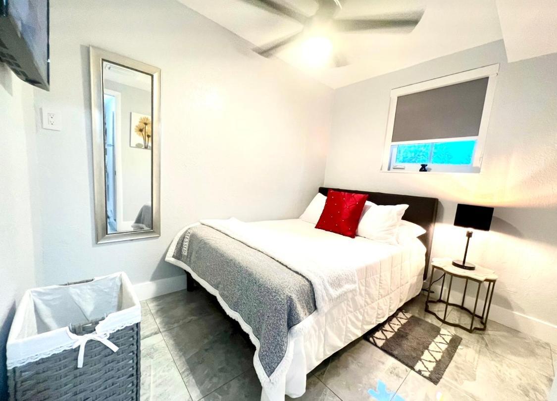 Little Gables Studio-Your Miami Escape-10Min Airport エクステリア 写真