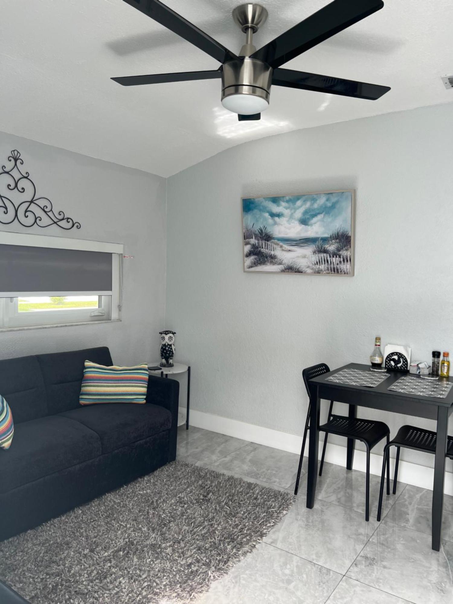 Little Gables Studio-Your Miami Escape-10Min Airport エクステリア 写真