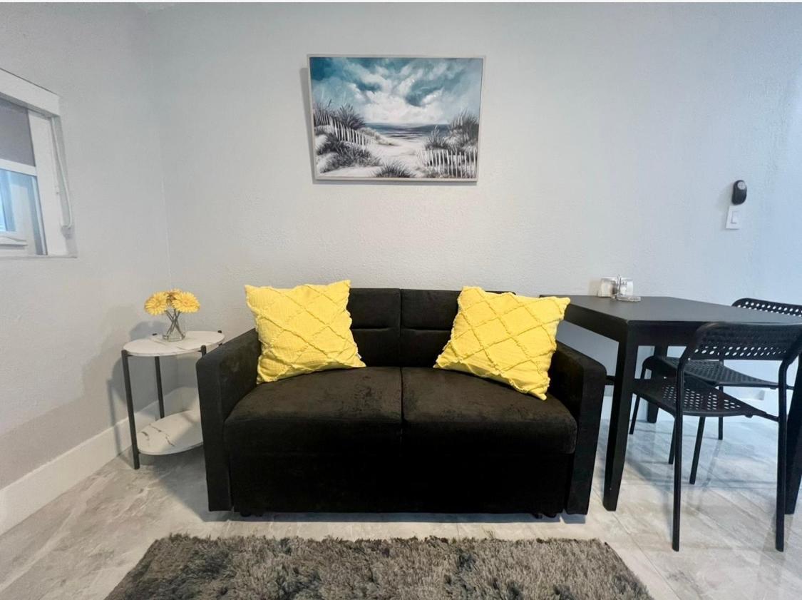 Little Gables Studio-Your Miami Escape-10Min Airport エクステリア 写真
